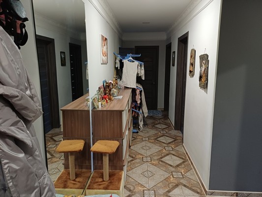 Продам трехкомнатную (3-комн.) квартиру, Новолучанская ул, 14, Великий Новгород г