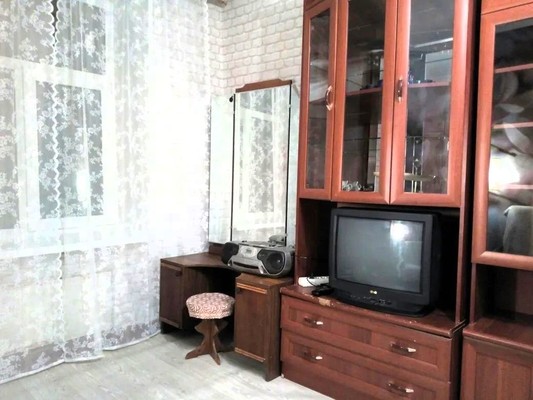 Продам комнату в 9-комн. квартире, Бонч-Бруевича ул, 1Б, Санкт-Петербург г