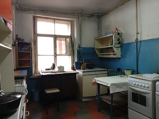 Продам комнату в 9-комн. квартире, Бонч-Бруевича ул, 1Б, Санкт-Петербург г