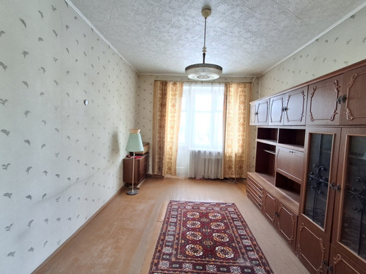 Продам двухкомнатную (2-комн.) квартиру, Макеева пр-кт, 4, Миасс г