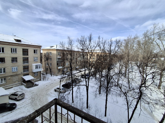 Продам двухкомнатную (2-комн.) квартиру, Макеева пр-кт, 4, Миасс г