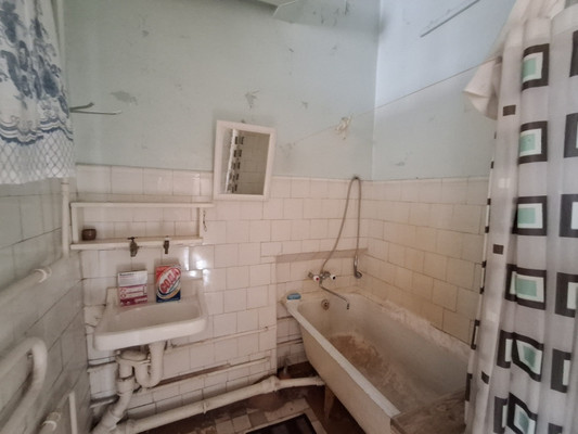 Продам двухкомнатную (2-комн.) квартиру, Макеева пр-кт, 4, Миасс г