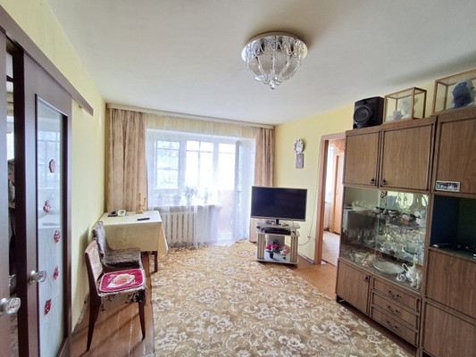 Продам двухкомнатную (2-комн.) квартиру, Романенко ул, 32, Миасс г