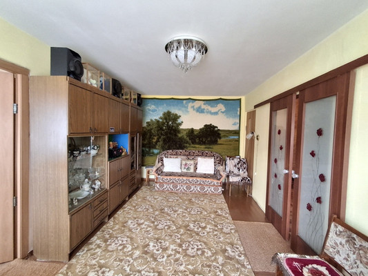 Продам двухкомнатную (2-комн.) квартиру, Романенко ул, 32, Миасс г