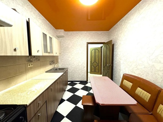 Продам двухкомнатную (2-комн.) квартиру, Камская ул, 29а, Симферополь г