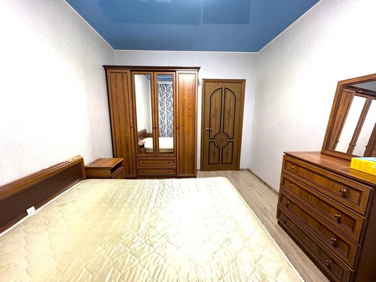 Продам двухкомнатную (2-комн.) квартиру, Камская ул, 29а, Симферополь г