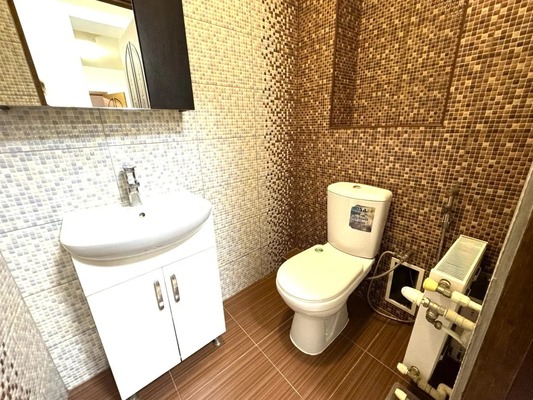 Продам двухкомнатную (2-комн.) квартиру, Камская ул, 29а, Симферополь г