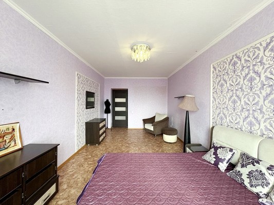 Продам трехкомнатную (3-комн.) квартиру, Красная ул, 19, Пенза г