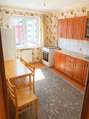 Продам однокомнатную (1-комн.) квартиру, Генерала Челнокова ул, 34, Калининград г