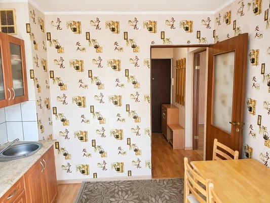 Продам однокомнатную (1-комн.) квартиру, Генерала Челнокова ул, 34, Калининград г