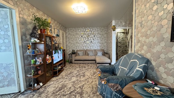 Продам двухкомнатную (2-комн.) квартиру, 8 Июля ул, 33, Миасс г