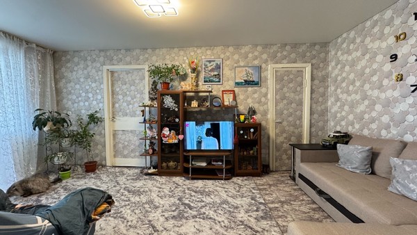 Продам двухкомнатную (2-комн.) квартиру, 8 Июля ул, 33, Миасс г