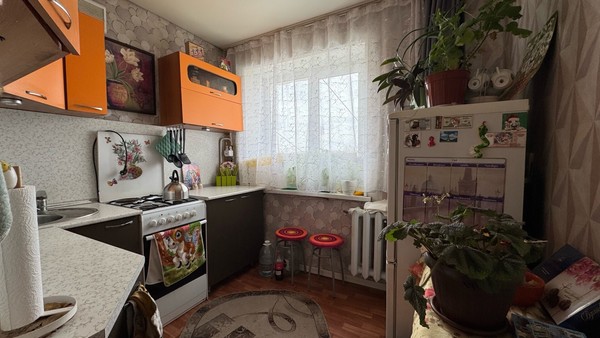 Продам двухкомнатную (2-комн.) квартиру, 8 Июля ул, 33, Миасс г