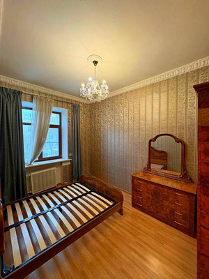 Продам двухкомнатную (2-комн.) квартиру, Дмитровка Б. ул, 5, Москва г