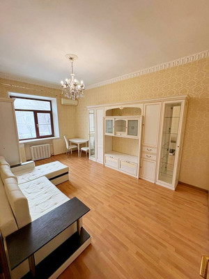 Продам двухкомнатную (2-комн.) квартиру, Дмитровка Б. ул, 5, Москва г