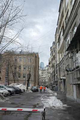 Продам двухкомнатную (2-комн.) квартиру, Дмитровка Б. ул, 5, Москва г