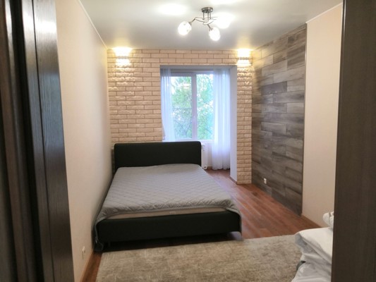 Продам трехкомнатную (3-комн.) квартиру, Леднева ул, 2, Новороссийск г