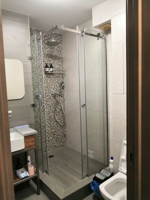 Продам трехкомнатную (3-комн.) квартиру, Леднева ул, 2, Новороссийск г