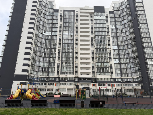 Продам трехкомнатную (3-комн.) квартиру, Куникова ул, 55к2, Новороссийск г