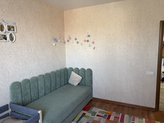 Продам двухкомнатную (2-комн.) квартиру, Чекистов ул, 22, Симферополь г