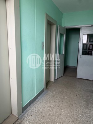 Продам двухкомнатную (2-комн.) квартиру, Совхозная ул, 19, Москва г