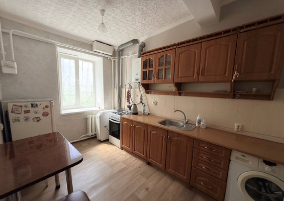 Продам однокомнатную (1-комн.) квартиру, Студенческая ул, 5, Симферополь г