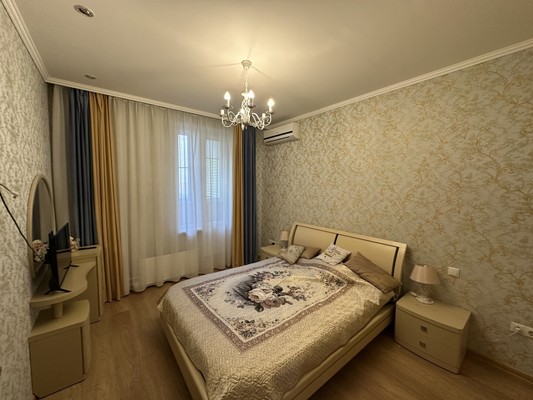 Продам трехкомнатную (3-комн.) квартиру, Еременко ул, 96/1, Ростов-на-Дону г