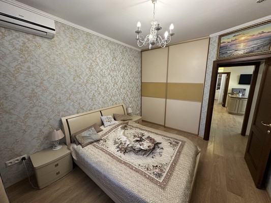 Продам трехкомнатную (3-комн.) квартиру, Еременко ул, 96/1, Ростов-на-Дону г