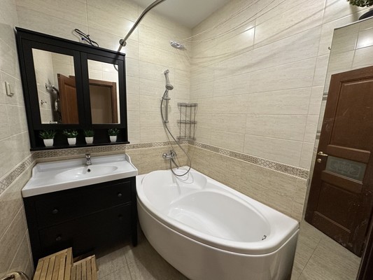 Продам трехкомнатную (3-комн.) квартиру, Еременко ул, 96/1, Ростов-на-Дону г