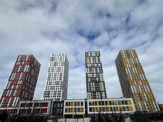 Продам трехкомнатную (3-комн.) квартиру, Большая Комсомольская ул, 5, Красногорск г