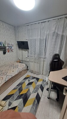 Продам трехкомнатную (3-комн.) квартиру, Лавриненко ул, 11к2, Москва г