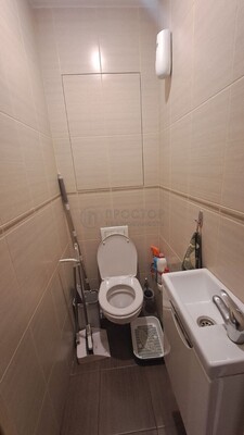 Продам трехкомнатную (3-комн.) квартиру, Лавриненко ул, 11к2, Москва г