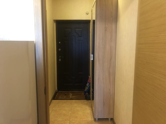 Продам однокомнатную (1-комн.) квартиру, Хохлова ул, 8, Гатчина г