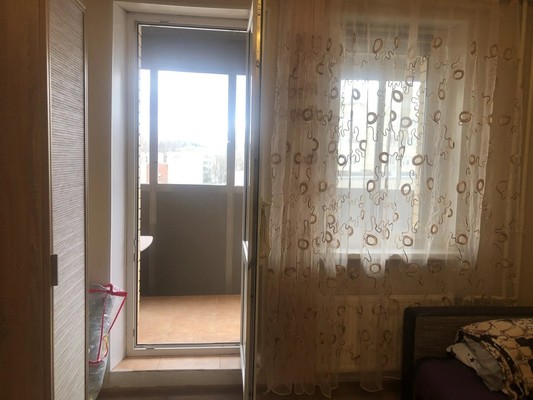 Продам однокомнатную (1-комн.) квартиру, Хохлова ул, 8, Гатчина г