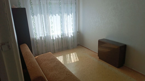 Продам двухкомнатную (2-комн.) квартиру, Шамиля Усманова ул, 27, Набережные Челны г