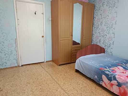 Продам двухкомнатную (2-комн.) квартиру, Шамиля Усманова ул, 27, Набережные Челны г