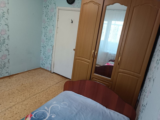 Продам двухкомнатную (2-комн.) квартиру, Шамиля Усманова ул, 27, Набережные Челны г