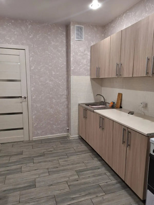 Продам двухкомнатную (2-комн.) квартиру, Командорская ул, 9к1, Краснодар г