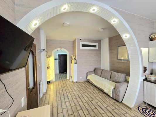 Продам двухкомнатную (2-комн.) квартиру, Балаклавская ул, 47а, Пионерское с