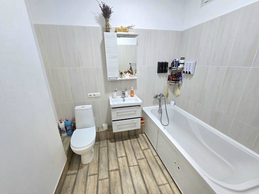 Продам двухкомнатную (2-комн.) квартиру, Балаклавская ул, 47а, Пионерское с