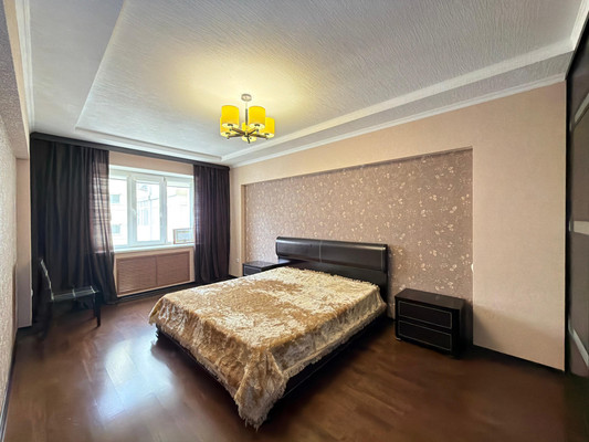 Продам трехкомнатную (3-комн.) квартиру, Московская ул, 7, Нальчик г