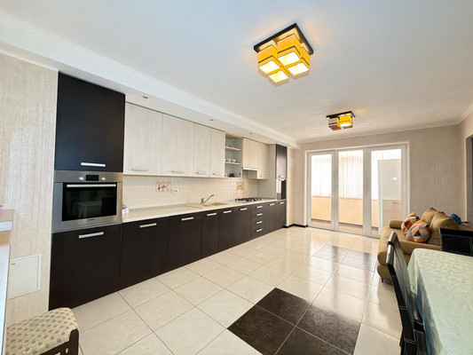 Продам трехкомнатную (3-комн.) квартиру, Московская ул, 7, Нальчик г