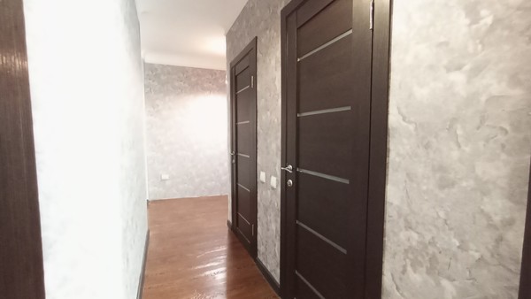Продам трехкомнатную (3-комн.) квартиру, Черноморская ул, 10, Армавир г