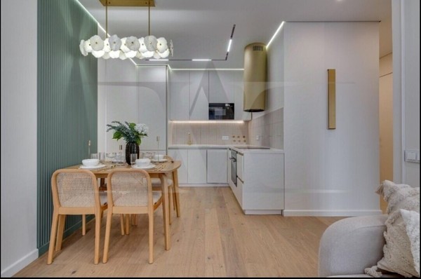 Продам трехкомнатную (3-комн.) квартиру, Автозаводская ул, 26к1, Москва г