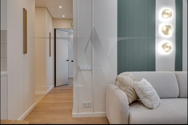 Продам трехкомнатную (3-комн.) квартиру, Автозаводская ул, 26к1, Москва г