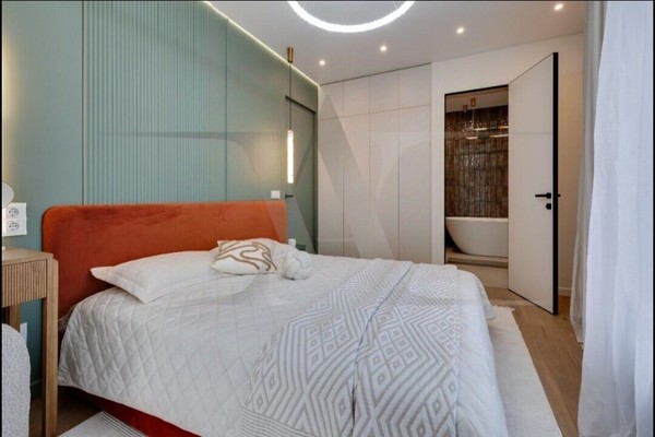 Продам трехкомнатную (3-комн.) квартиру, Автозаводская ул, 26к1, Москва г