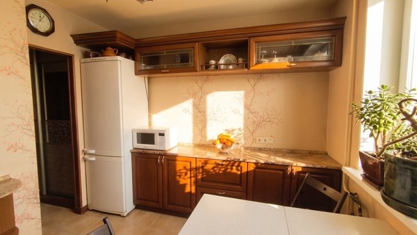 Продам трехкомнатную (3-комн.) квартиру, Горчакова ул, 1к2, Москва г