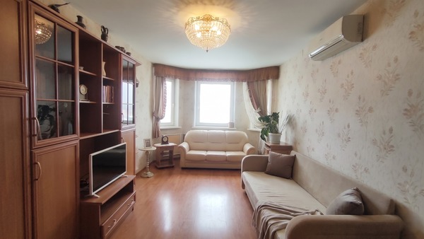 Продам трехкомнатную (3-комн.) квартиру, Горчакова ул, 1к2, Москва г