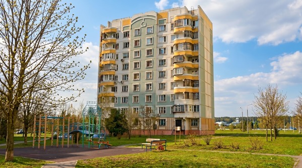 Продам трехкомнатную (3-комн.) квартиру, Горчакова ул, 1к2, Москва г