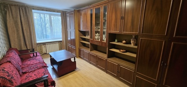 Продам трехкомнатную (3-комн.) квартиру, Ленинский пр-кт, 138/5, Санкт-Петербург г